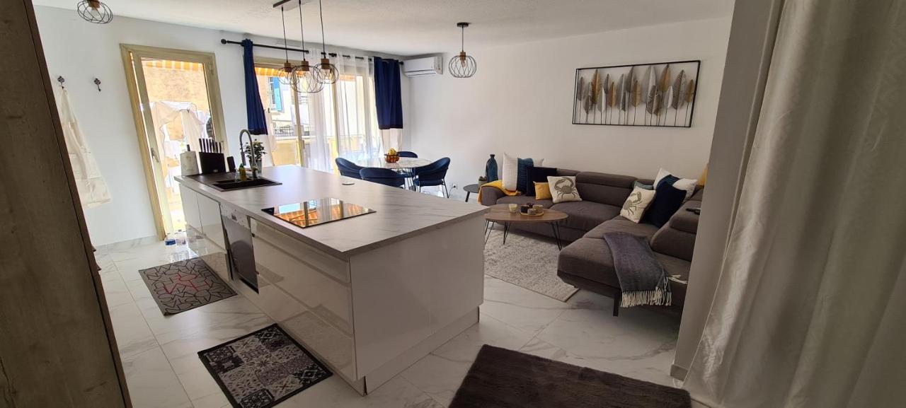 En Exclusivite T3 A 2 Pas Des Plages De St Raphael Saint-Raphaël Exterior foto